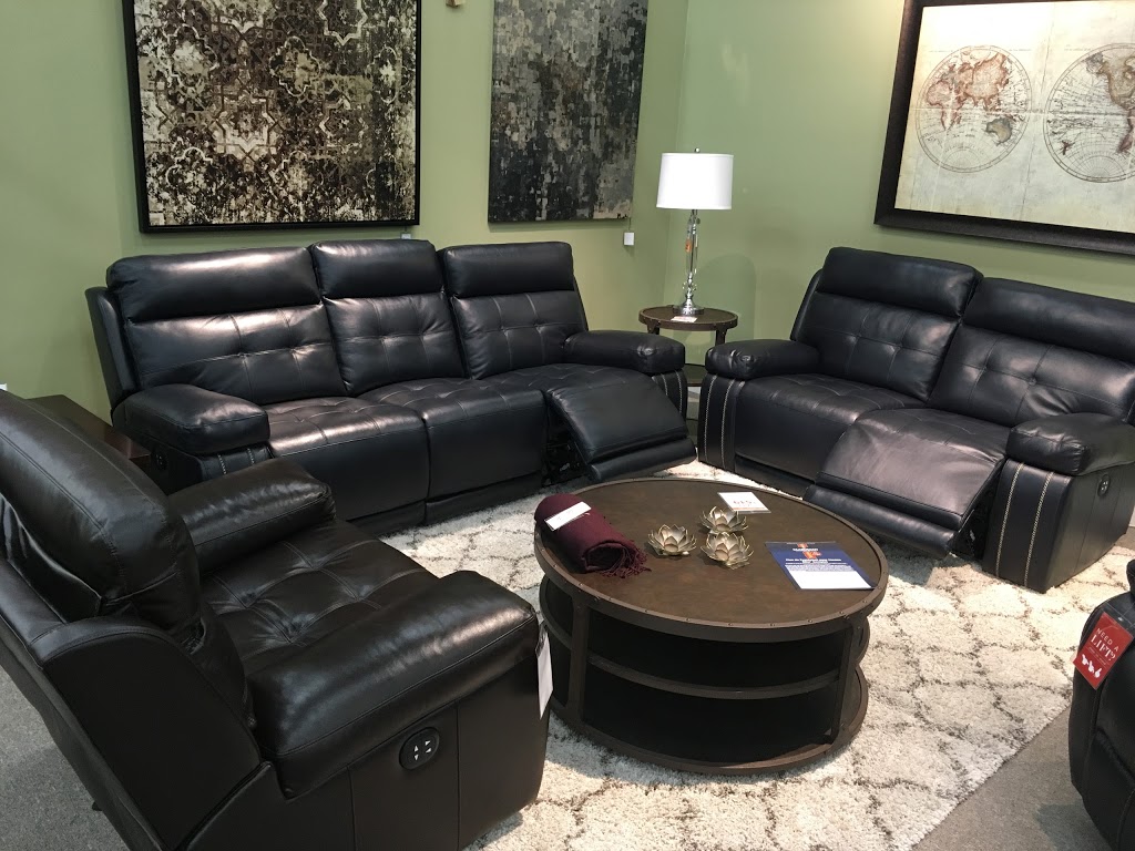 Ashley Furniture Home Store | furniture store | 1425 Sumas Way #106, Abbotsford, BC V2S 5W3, Canada | 6048649062 OR +1 604-864-9062