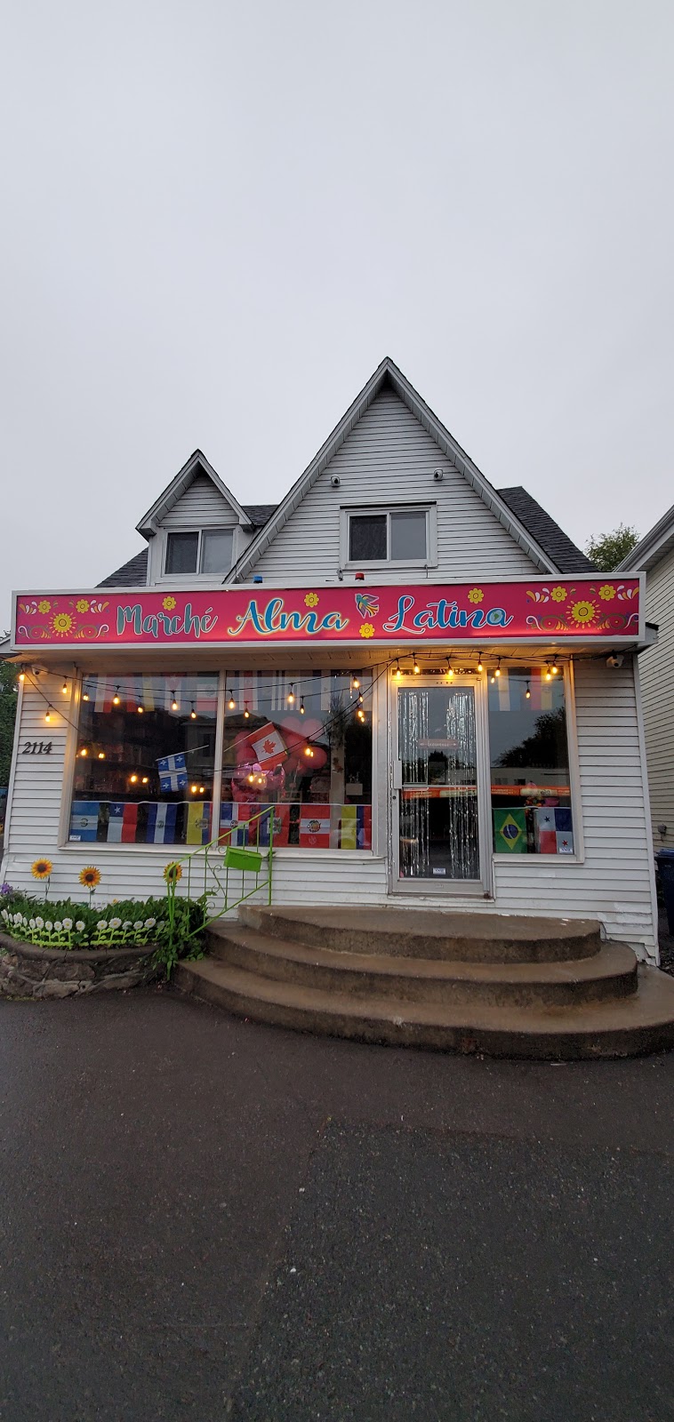 Alma Latina Marché | 2114 Chem. de Chambly, Longueuil, QC J4J 3Y7, Canada | Phone: (514) 965-5456