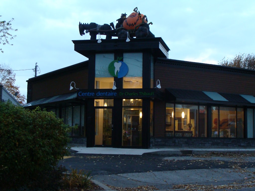 Centre dentaire Dr Charles Thibault | 397 Rue Cherrier, LÎle-Bizard—Sainte-Geneviève, QC H9C 1E9, Canada | Phone: (514) 696-6666