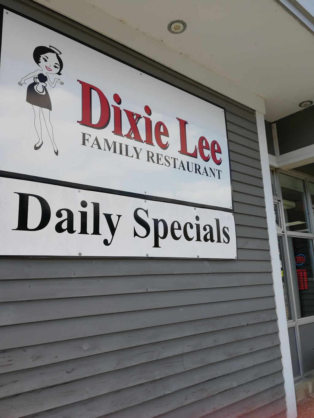 Dixie Lee Family Restaurant | 254 Main St, Liverpool, NS B0T 1K0, Canada | Phone: (902) 354-3030