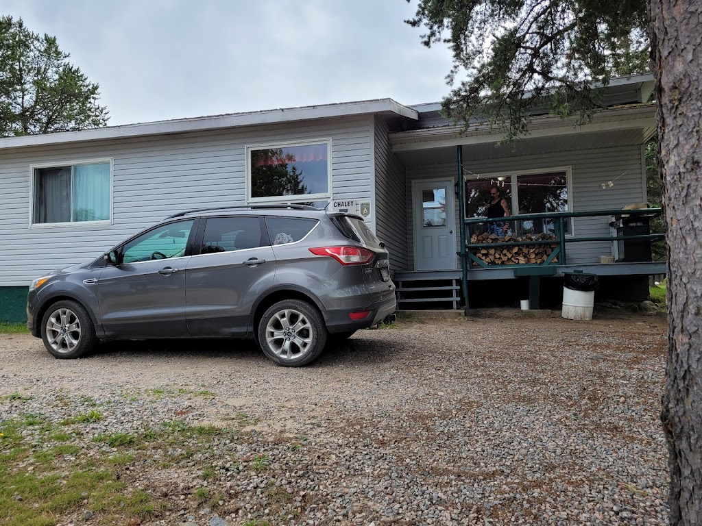 Pourvoirie Domaine Touristique La Tuque Inc | 1500 Rang Est, La Croche, QC G0X 1R0, Canada | Phone: (819) 523-9935