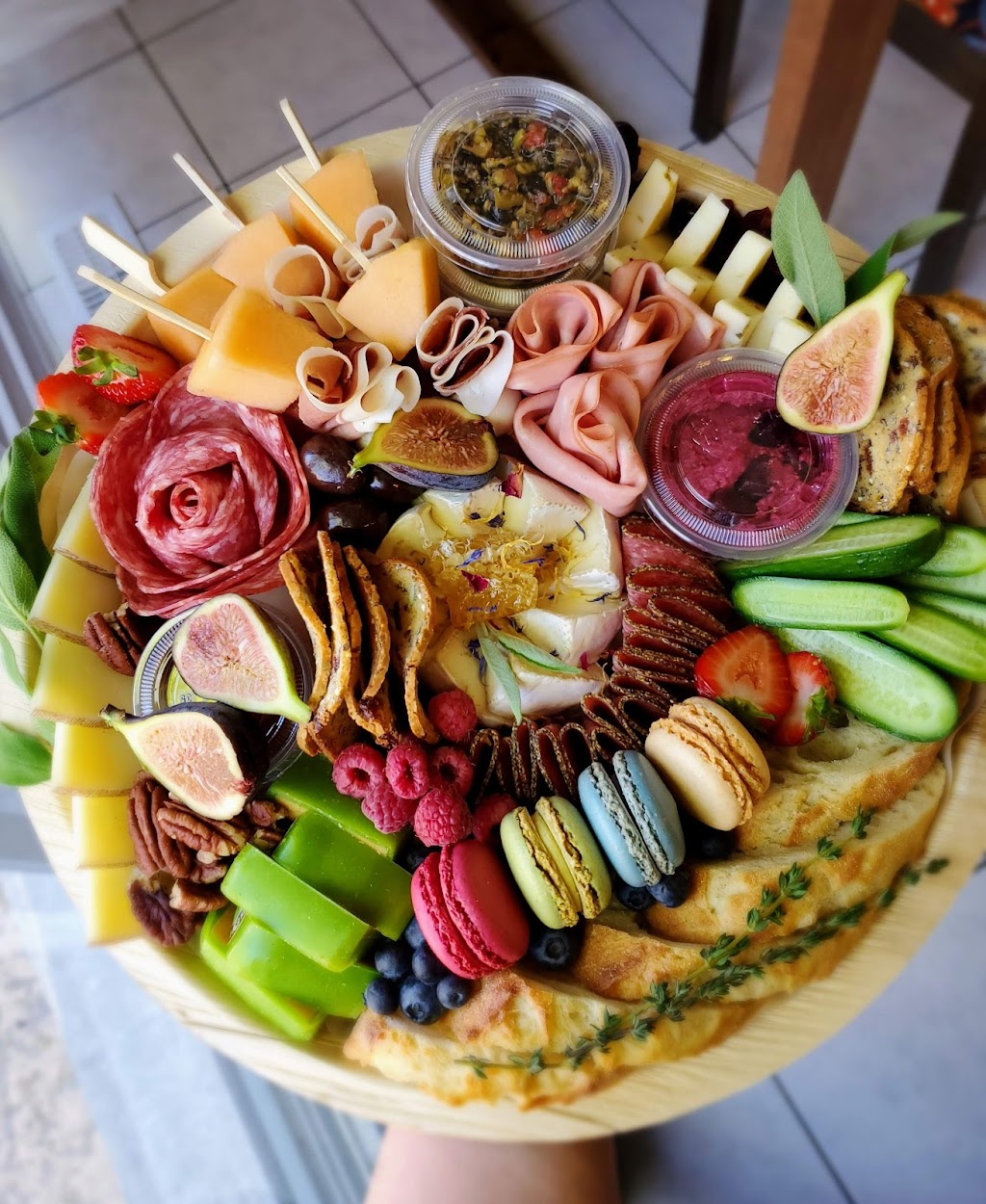La Belle Cuisine | 187 Gail Parks Crescent, Newmarket, ON L3X 1Z3, Canada | Phone: (647) 632-8170