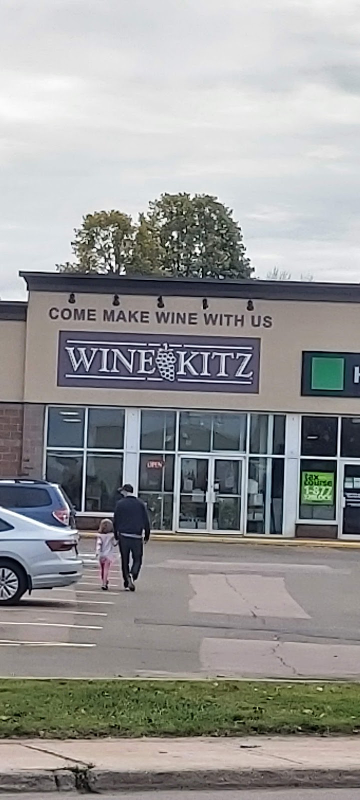 Wine Kitz Riverview | 424 Coverdale Rd, Riverview, NB E1B 3J9, Canada | Phone: (506) 387-7847