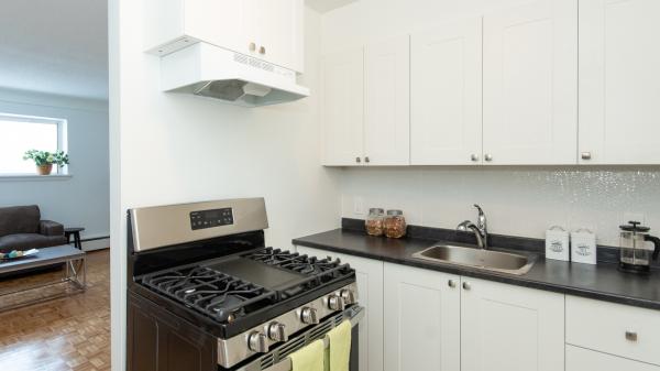 621 Cummings Avenue Apartments | 621 Cummings Ave, Ottawa, ON K1K 2K6, Canada | Phone: (833) 462-4893