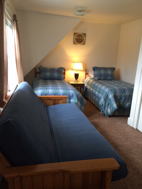 Swan View Inn | 7417 Dyke Rd, Clay Township, MI 48001, USA | Phone: (810) 335-8582