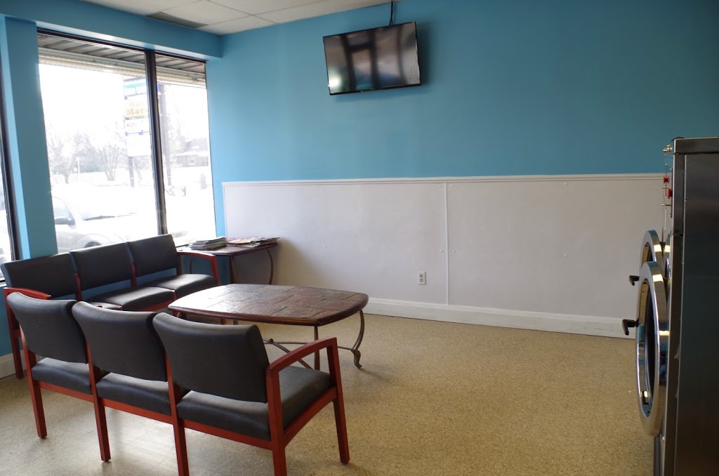 Echo Place Coin Laundry | 750 Colborne St, Brantford, ON N3S 3S2, Canada | Phone: (519) 304-6750
