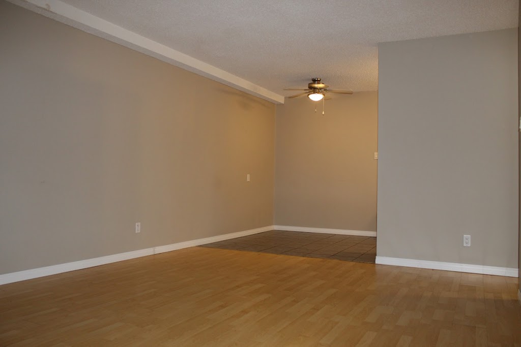 Seventh Street Manor Apartments | 10716 107 St NW, Edmonton, AB T5H 2Z1, Canada | Phone: (780) 893-2304
