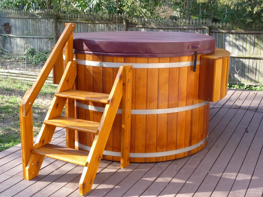 Northern Lights Cedar Tubs | 835 Kapelus Dr, West Saint Paul, MB R4A 5A4, Canada | Phone: (800) 759-8990
