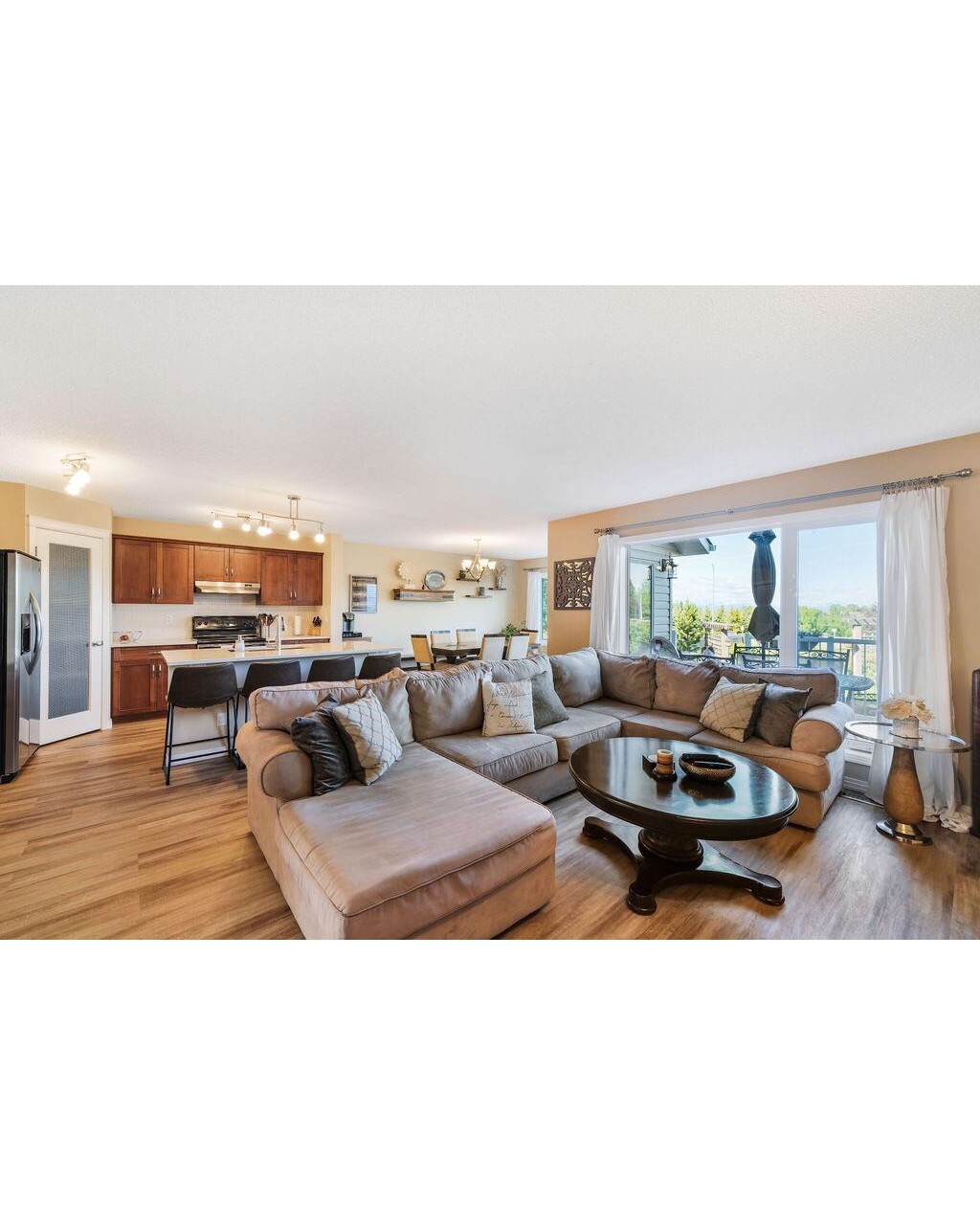 Eric Boyd RE/MAX House of Real Estate | 4034 16 St SW, Calgary, AB T2T 4H4, Canada | Phone: (403) 809-4307