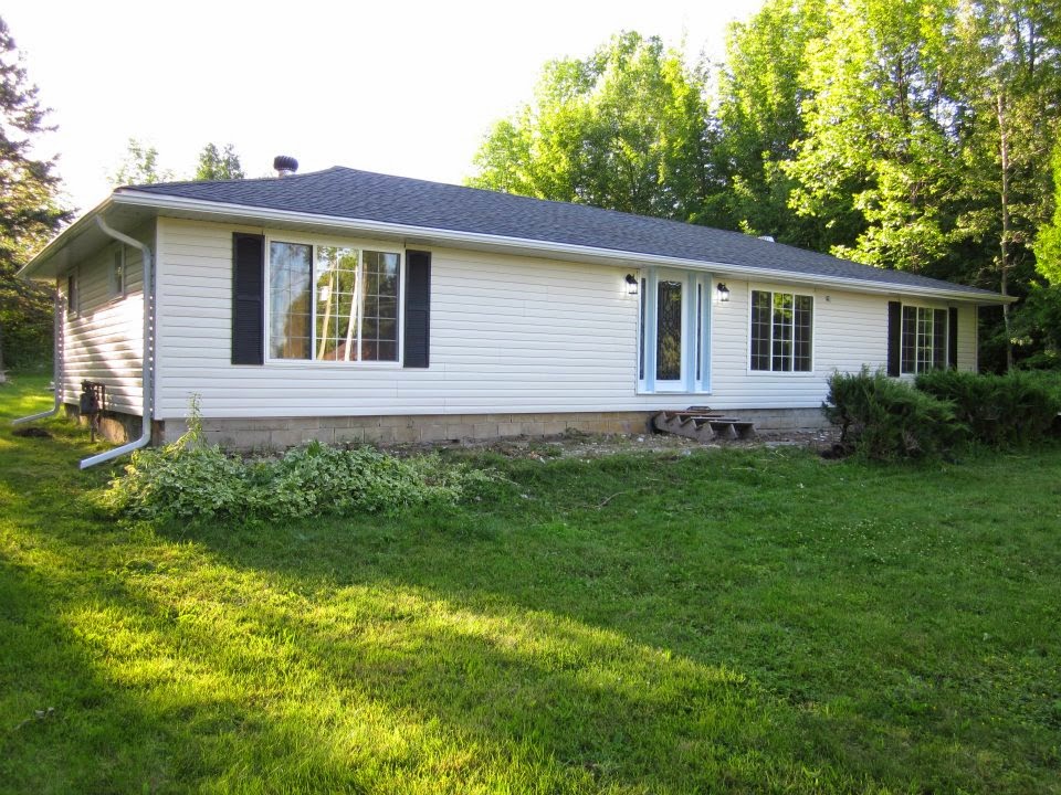 Orangeville Eavestrough | 20 Chisholm St, Orangeville, ON L9W 1R4, Canada | Phone: (519) 941-1989