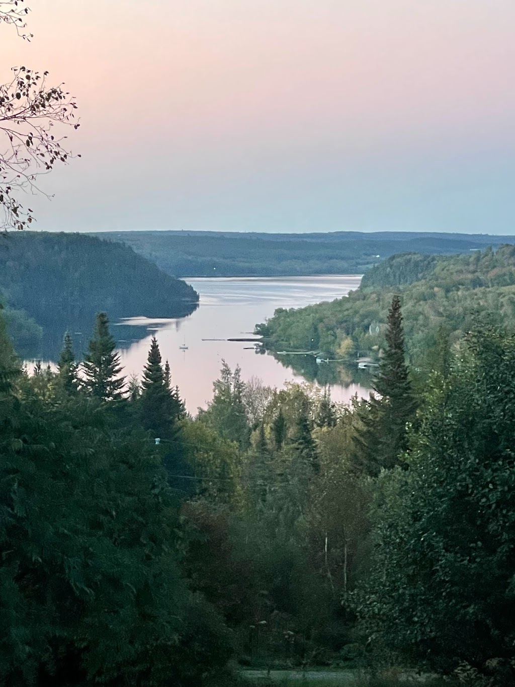 Ridgeback Lodge Inc. | 86 Old Reach Rd, Kingston, NB E5N 1B2, Canada | Phone: (506) 763-2617