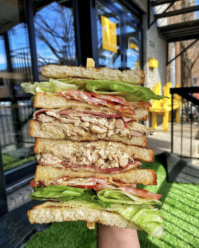 Mon Petit Poulet | 20 Bd Jean-Paul-Vincent, Longueuil, QC J4G 2M5, Canada | Phone: (450) 332-4332