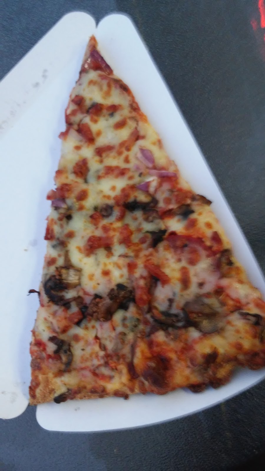 Davenport Pizza | 615 Davenport Rd, Waterloo, ON N2V 2G2, Canada | Phone: (519) 725-4404