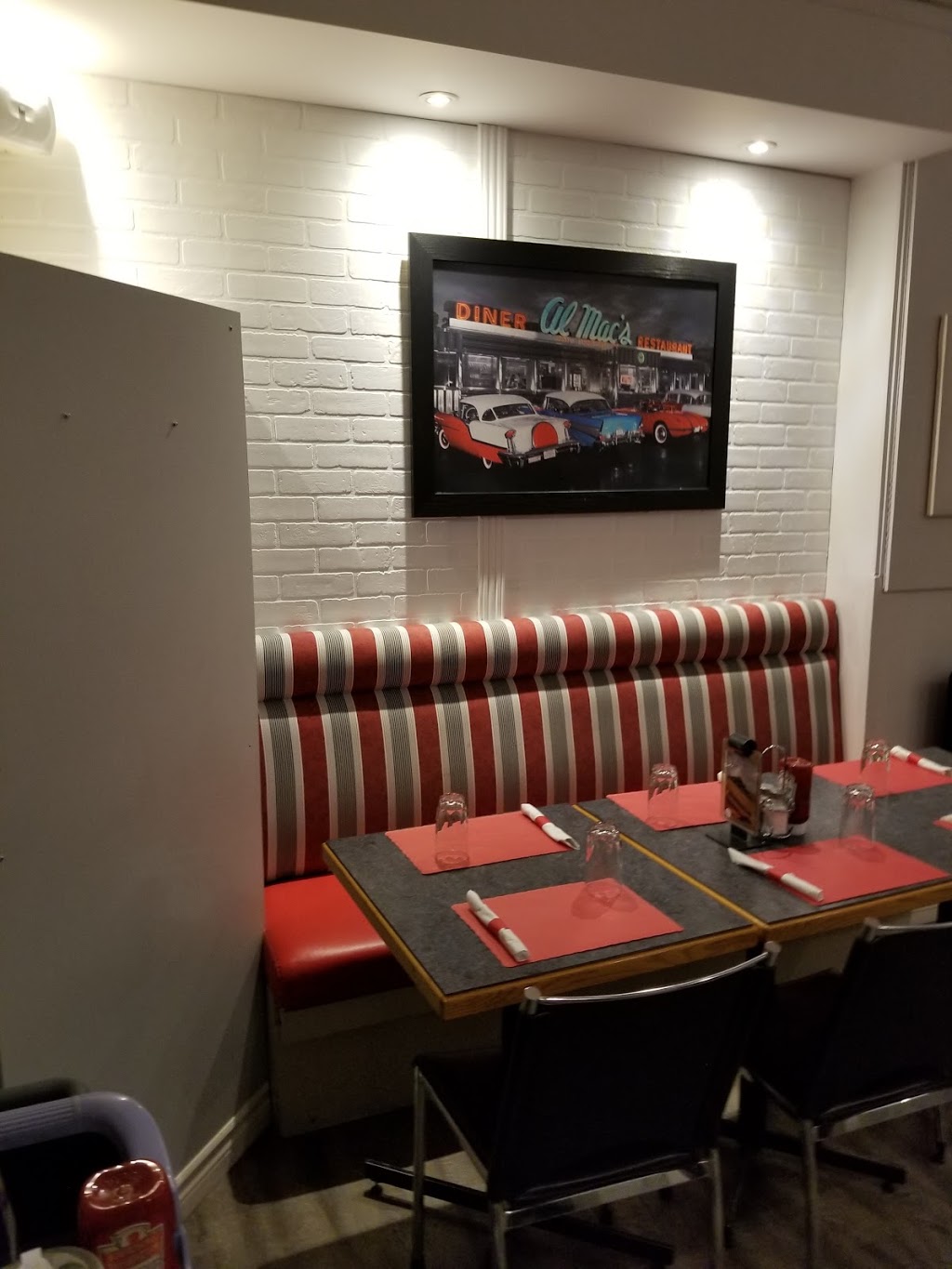 Pizzeria 67 | 4447 Boulevard Guillaume-Couture, Lévis, QC G6W 6M9, Canada | Phone: (418) 837-6767