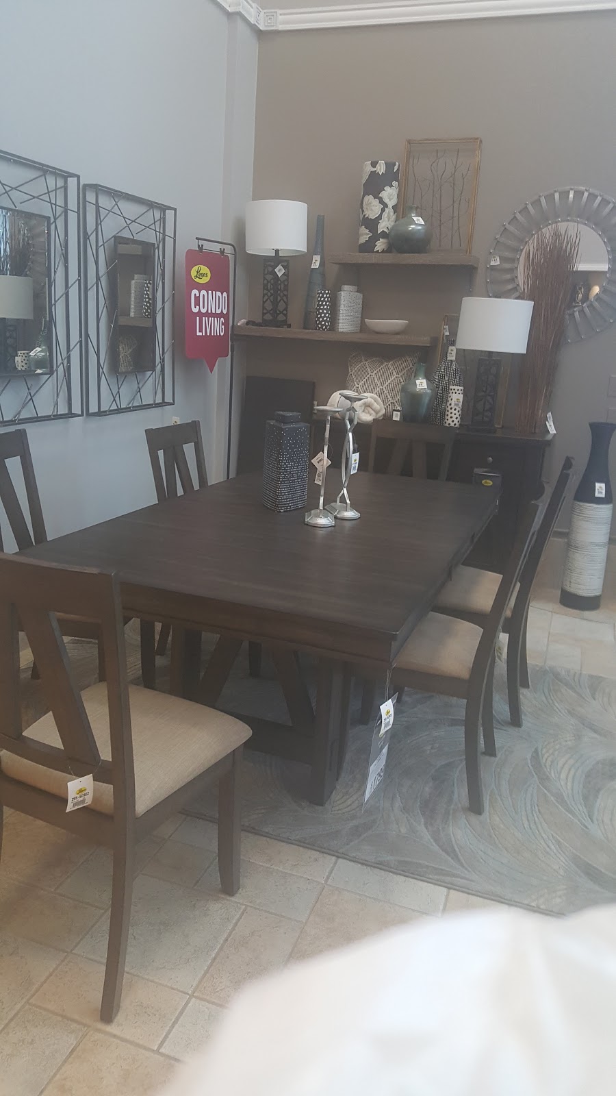 Leons Furniture | 947 Wharncliffe Rd S, London, ON N6L 1J9, Canada | Phone: (519) 680-2111