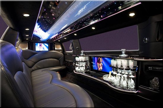 Limousine Élégance | 350 Rue Alexandre Poirier, Nicolet, QC J3T 1L8, Canada | Phone: (819) 519-5453