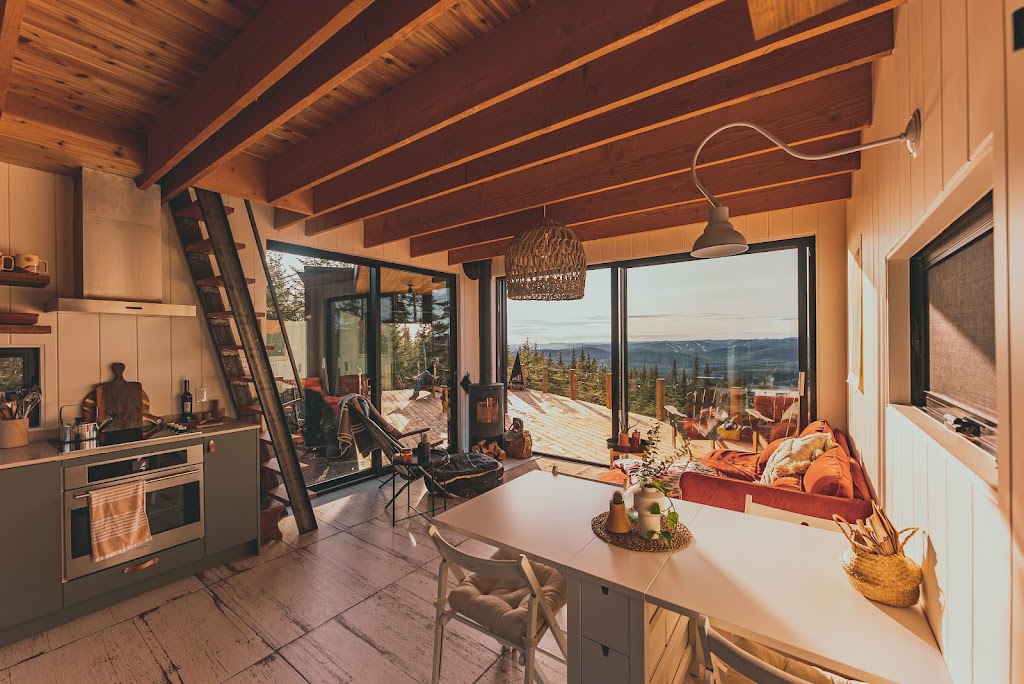 Le Cliff | 46 Chemin du Coyote, Lac-Beauport, QC G3B 0C9, Canada | Phone: (418) 473-7607