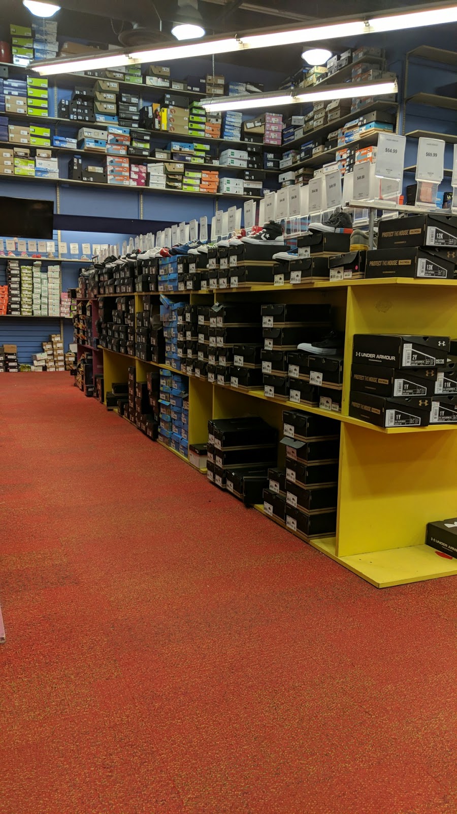 The Shoe Company | 5657 Signal Hill Centre SW #2, Calgary, AB T3H 3P8, Canada | Phone: (403) 246-8666