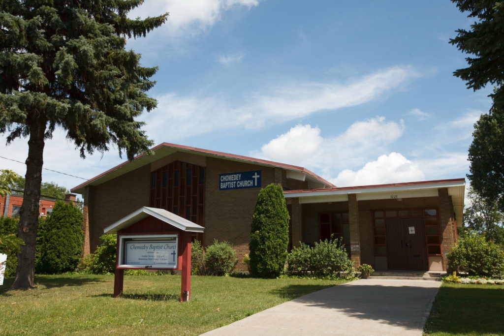 Chomedey Baptist Church | 1225 Bd Élisabeth, Laval, QC H7W 3L7, Canada | Phone: (450) 681-4643