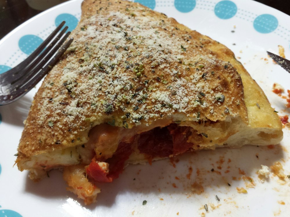 Pizza Trokadero | 7 Municipal St, Guelph, ON N1G 1G8, Canada | Phone: (519) 829-2444