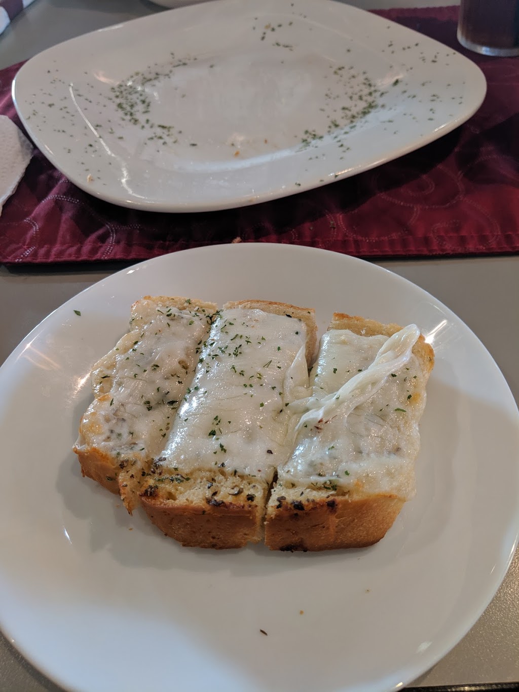 Zios Italian Comfort Food | 110 Anne St S, Barrie, ON L4N 2E3, Canada | Phone: (705) 252-5410