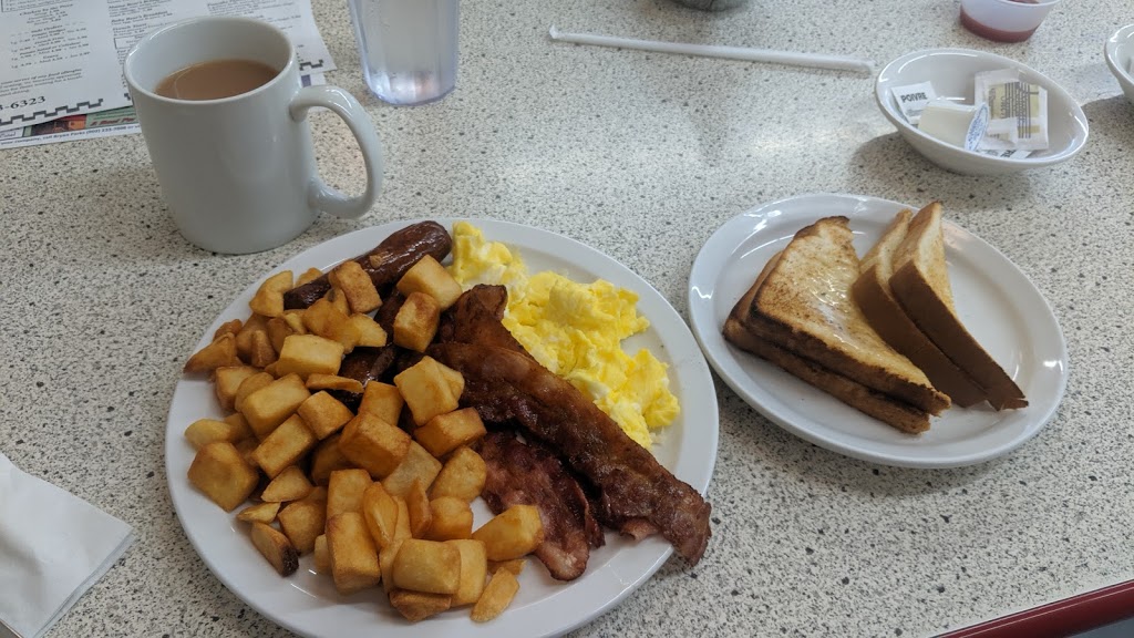 Jerrys diner | 2 North St, Bridgewater, NS B4V 2T1, Canada | Phone: (902) 543-6323