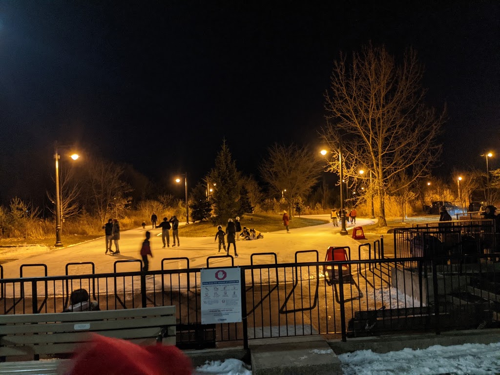 Colonel Samuel Smith Skating Trail | 65 Colonel Samuel Smith Park Dr, Etobicoke, ON M8V 4B6, Canada | Phone: (416) 392-9715