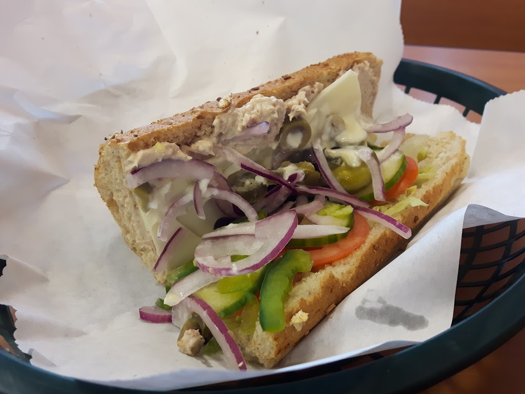 Subway | 1900, 1930 Fowler Dr Unit D110, Mississauga, ON L5K 0A1, Canada | Phone: (905) 855-7723