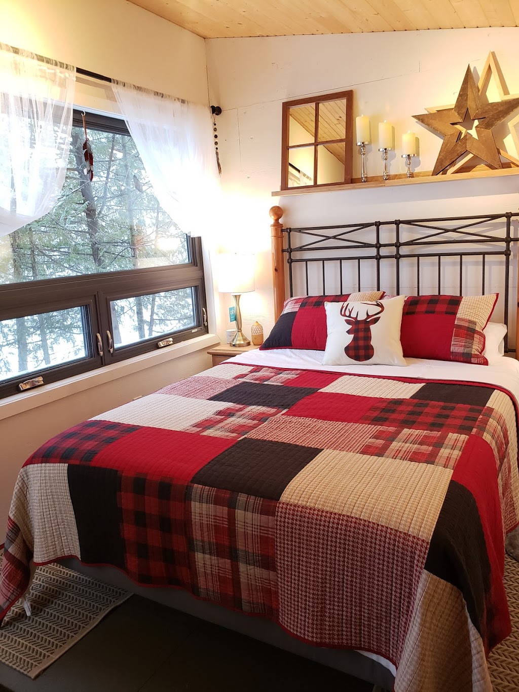 By & By Windermere Cabin | Village 2 Rd, Muskoka Lakes, ON P0B 1M0, Canada | Phone: (905) 599-6631