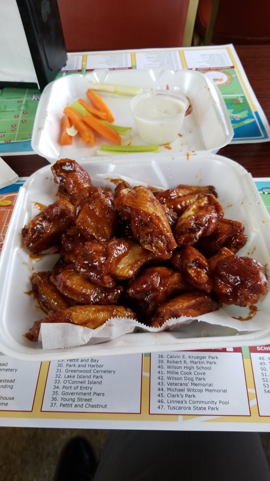 Mattys Pizzeria | 288 Young St, Wilson, NY 14172, USA | Phone: (716) 751-3907
