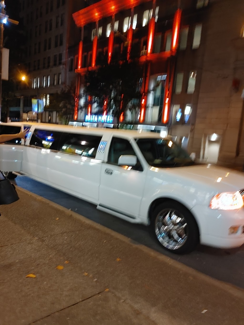 Infinity Limousine Inc. | 20093 50 Ave, Langley, BC V3A 3S8, Canada | Phone: (604) 514-9996