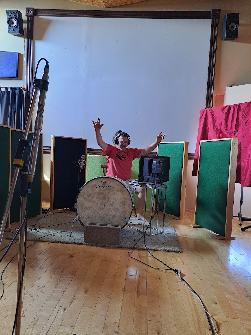 Studio B-SON | 40 Chem. de Marieville, Rougemont, QC J0L 1M0, Canada | Phone: (450) 525-1235