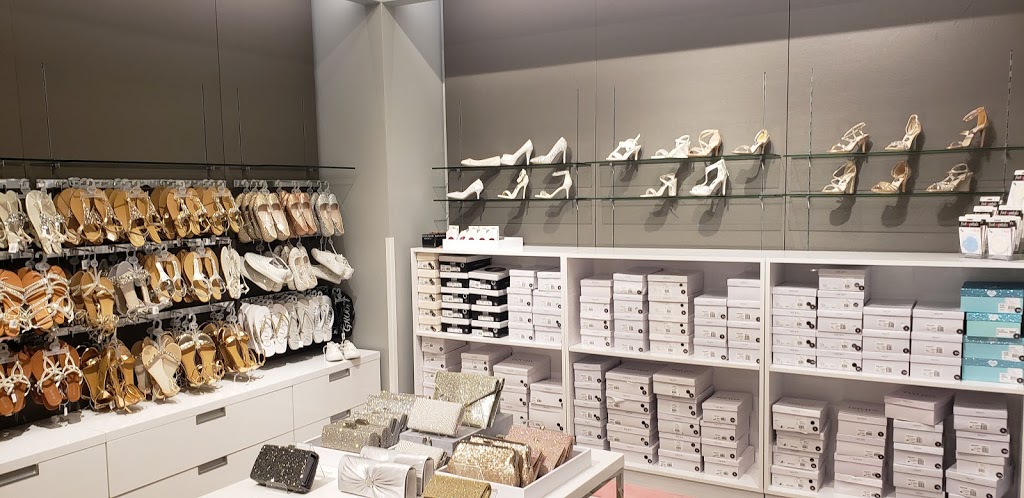 Davids Bridal | 67 Colossus Dr, Woodbridge, ON L4L 9J8, Canada | Phone: (905) 264-3896