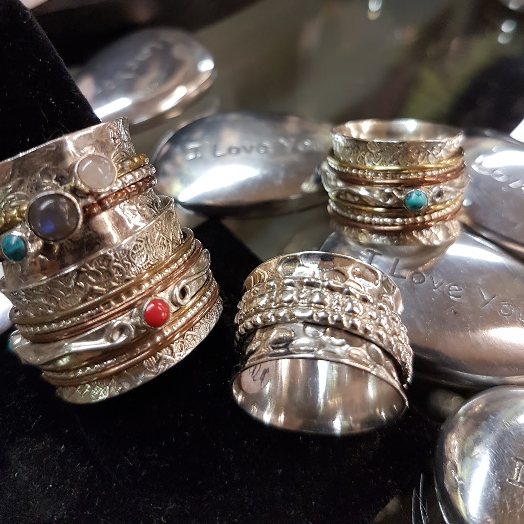 Cabin Savvy Fashion Gift & Garden | 1058 Youngs Rd, Port Carling, ON P0B 1J0, Canada | Phone: (705) 765-7386