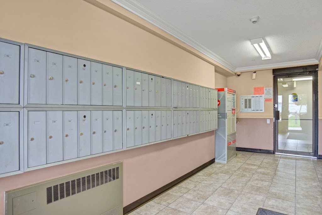 Wellington Manor Apartment Homes | 310 Herold Rd, Saskatoon, SK S7V 1H9, Canada | Phone: (306) 700-5547