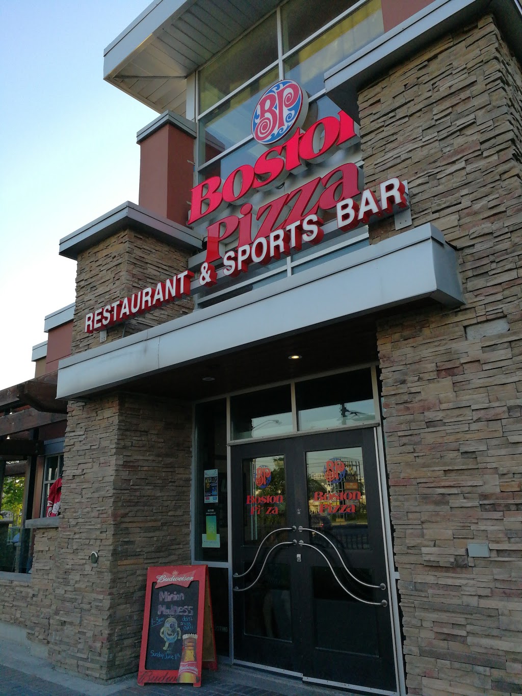 Boston Pizza | 65 Resolution Dr, Brampton, ON L6W 0A6, Canada | Phone: (905) 455-8500