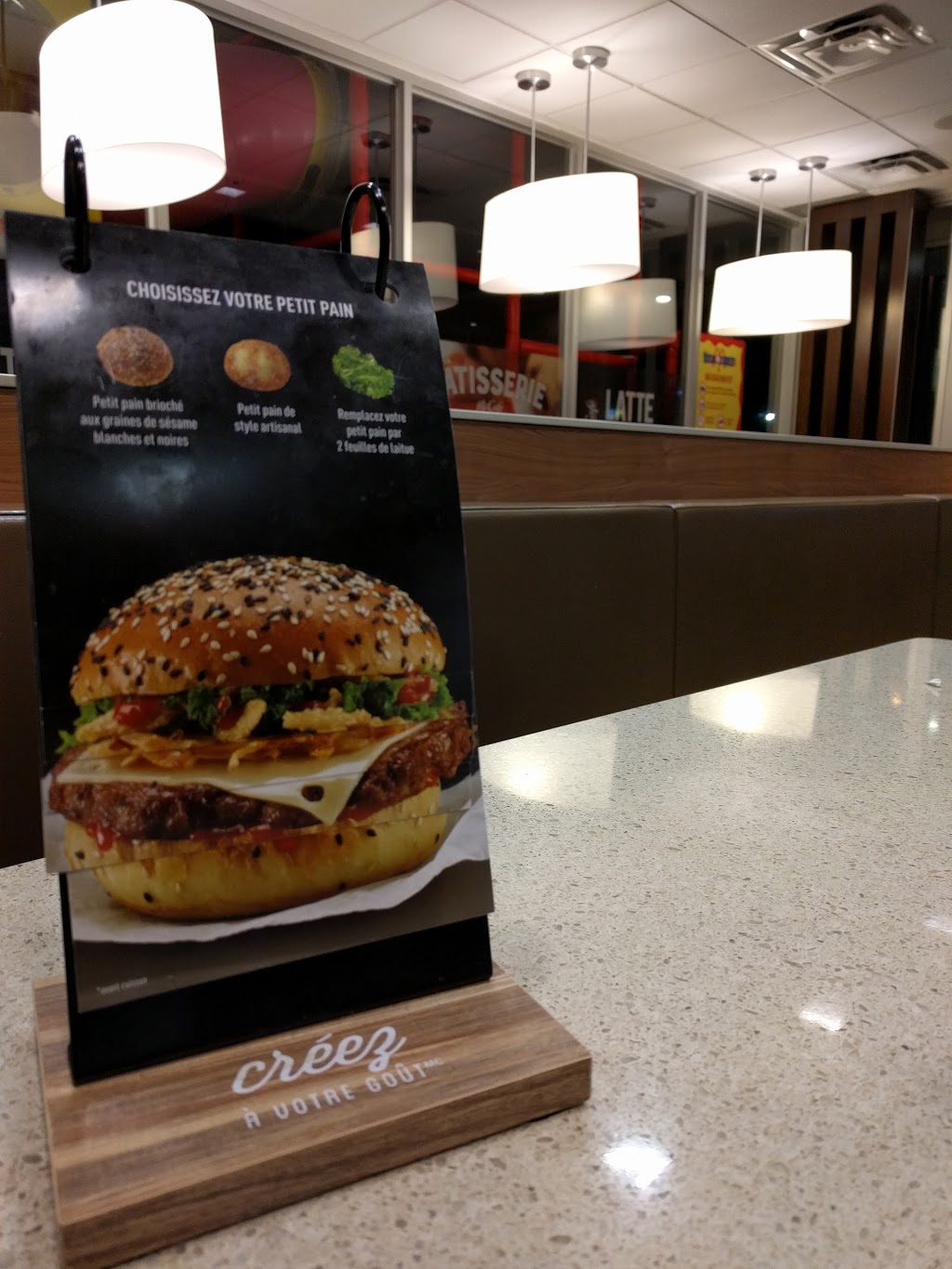 McDonalds | 321 Boulevard de la Marine, Varennes, QC J3X 1Z4, Canada | Phone: (450) 929-0186