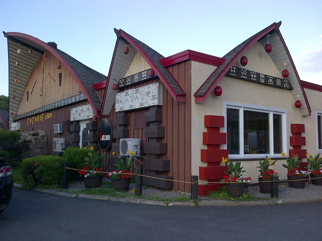 Hotel-Motel Coconut | 7531 Rue Notre Dame O, Trois-Rivières, QC G9B 1L7, Canada | Phone: (819) 377-3221