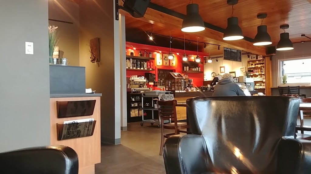 Café du Marché | 1226 Rue Principale, Saint-Étienne-des-Grès, QC G0X 2P0, Canada | Phone: (819) 655-0344