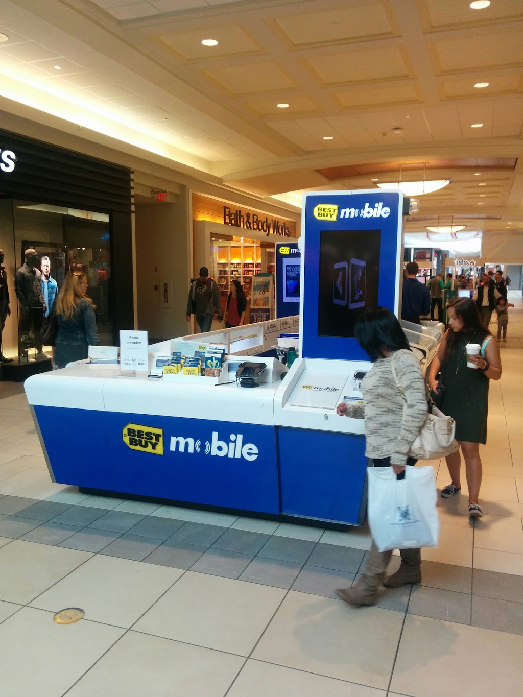 Best Buy Mobile Kiosk | 3625 Shaganappi Trail NW Unit Z029, Calgary, AB T3A 0E2, Canada | Phone: (403) 247-2493