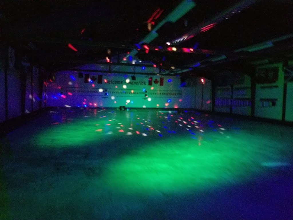 Manotick Curling Center | 5519 South River Dr, Manotick, ON K4M 1J3, Canada | Phone: (613) 692-1489