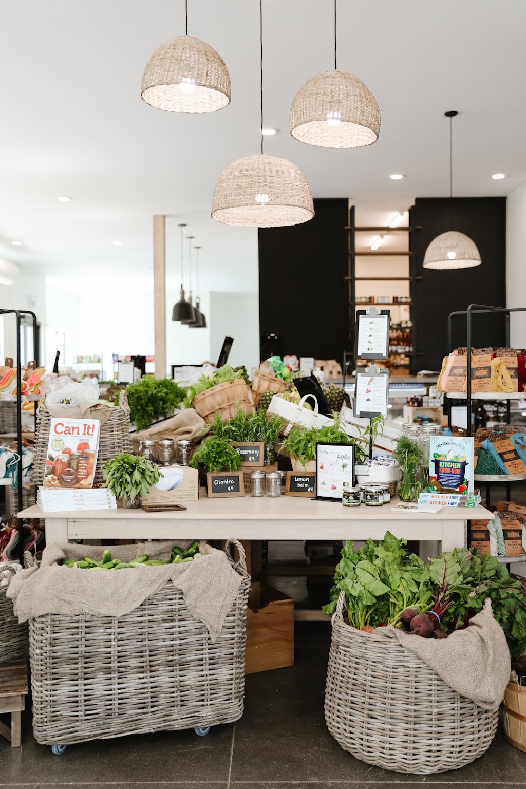 The Farmers Kitchen Grocery Store | 67082 Heatherdale Rd 25E, West Pine Ridge, MB R0E 1J0, Canada | Phone: (431) 482-1499
