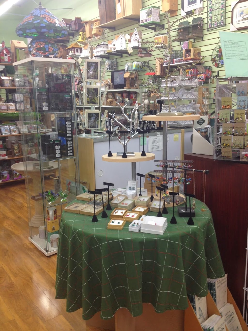 Urban Nature Store | 609 Kingston Rd, Pickering, ON L1V 3N7, Canada | Phone: (905) 231-0459