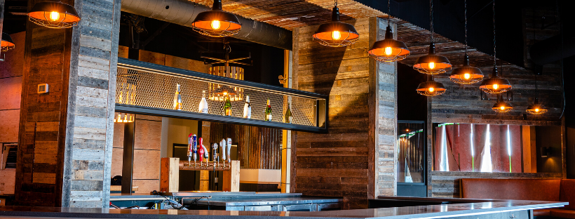 La Taverne | 3003 Boul. le Carrefour, Laval, QC H7P 5X9, Canada | Phone: (450) 681-0576