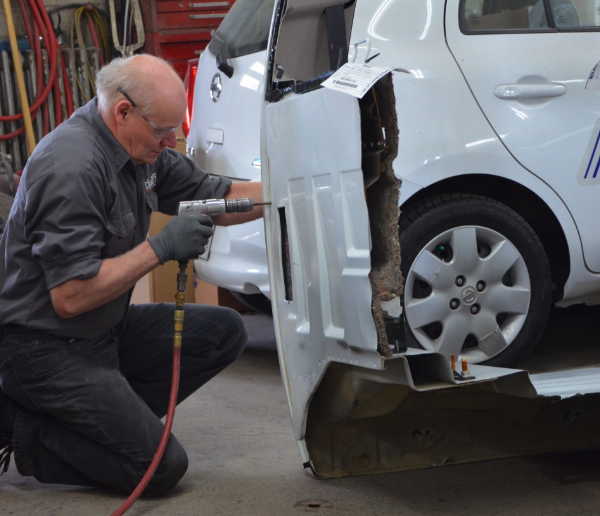 Carrosserie Ste Thérèse | 3 Rue Gratton, Sainte-Thérèse, QC J7E 3A8, Canada | Phone: (450) 430-4303