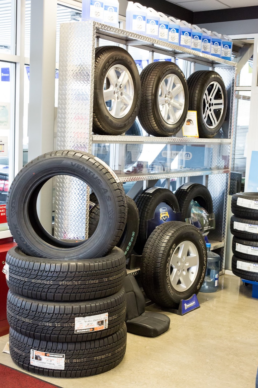 Maple Ridge Chrysler Jeep Dodge | 11911 West St, Maple Ridge, BC V2X 3M6, Canada | Phone: (604) 465-8931
