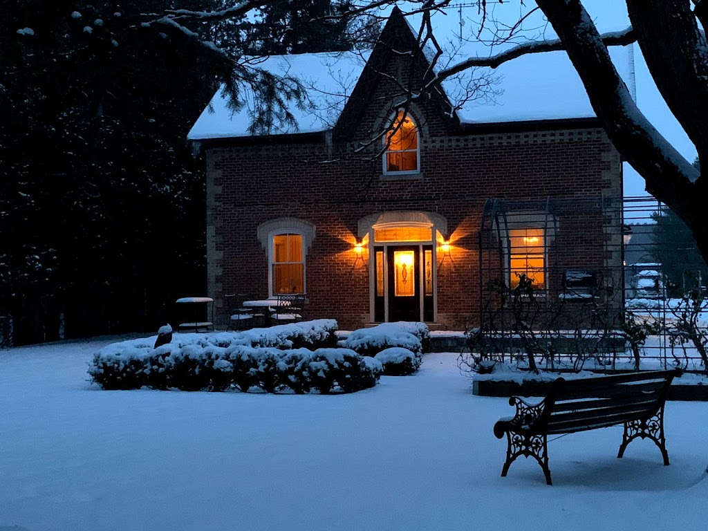 Hunters Glen | 111103 11 Line, Erin, ON L9W 7A4, Canada | Phone: (416) 432-7500