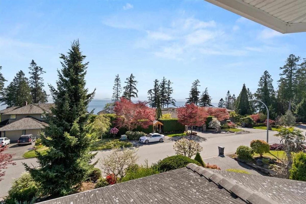 Pilar Osing - Hugh & McKinnon Realty | 12272 Agar St, Surrey, BC V4A 3C2, Canada | Phone: (604) 619-6408