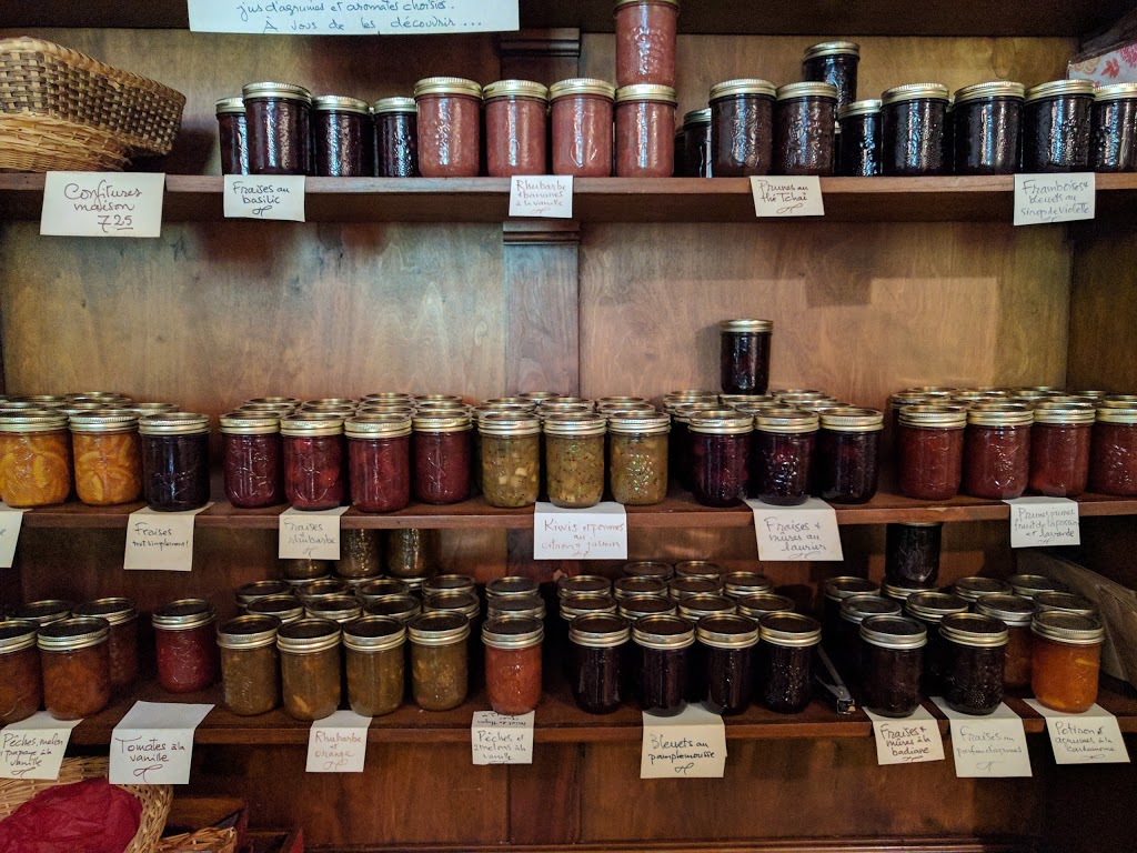 Restaurant La Desserte | 224 Rue du Collège S, Richmond, QC J0B, Canada | Phone: (819) 826-1862