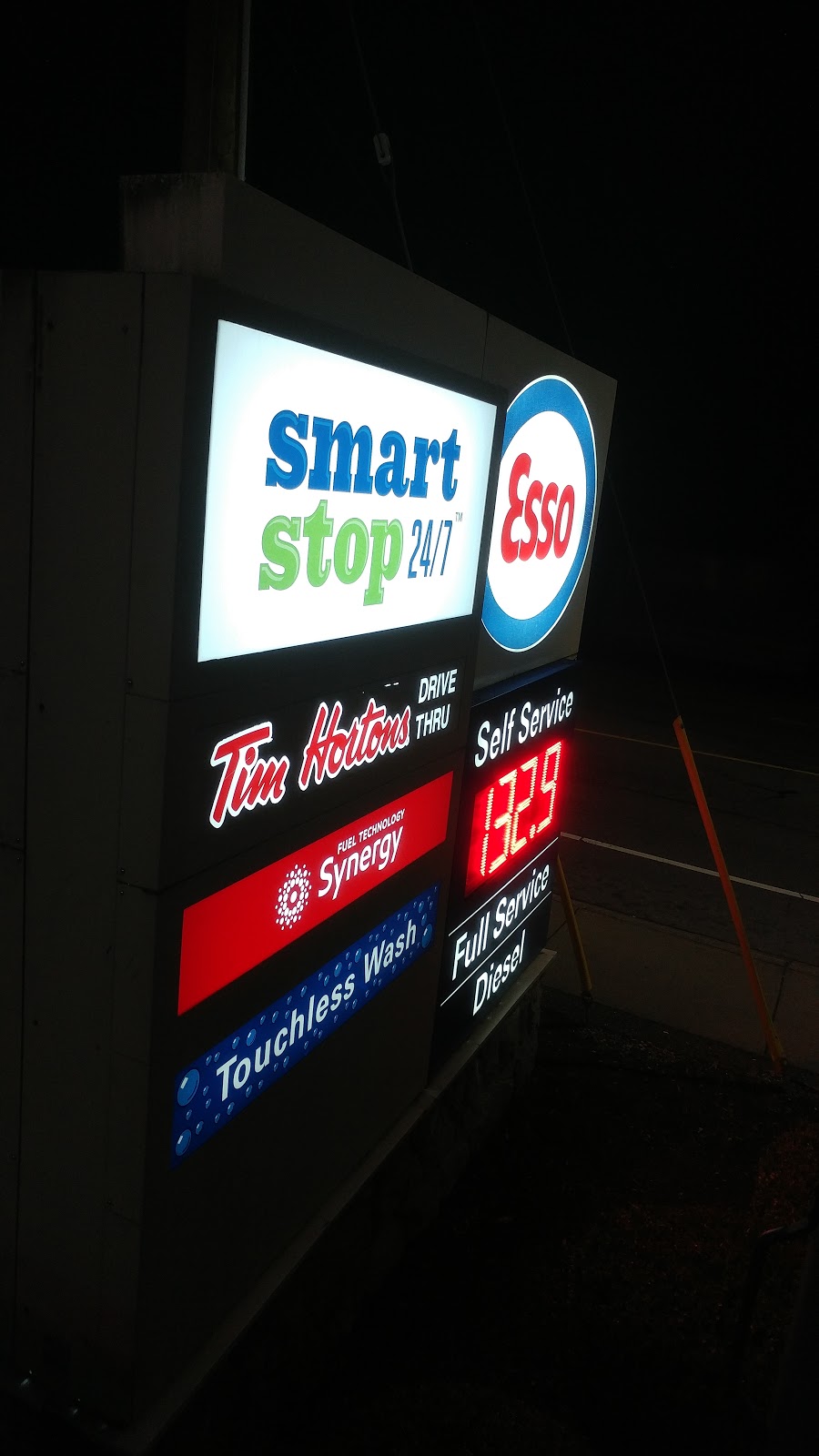 smartstop 24/7 | 2747 Mountain Hwy, North Vancouver, BC V7J 2N7, Canada | Phone: (604) 985-4395